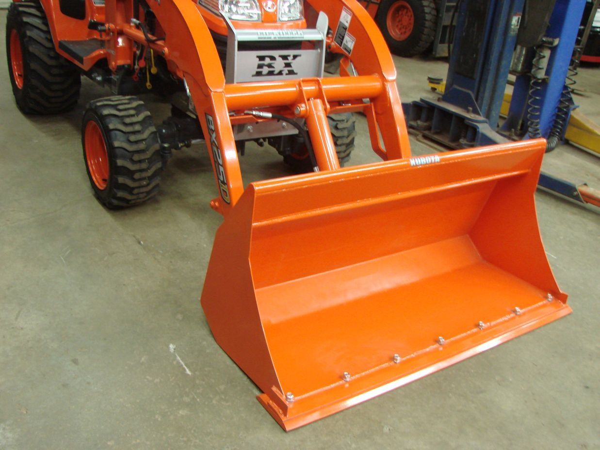 Bolt on cutting edge for BX